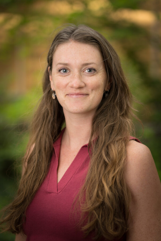 headshot of Caitlin Mothes